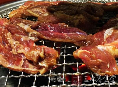 吃烤肉涂柠檬汁 让癌症远离自己