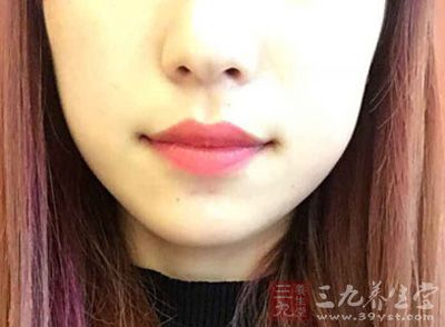 也是省钱的治疗鼻子阻塞的方法是用舌头抵住上牙膛