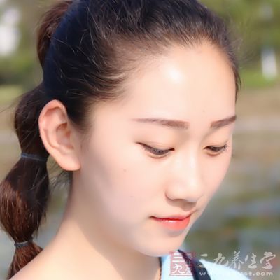 如果出现了非常严重的痘痘，请立刻涂抹