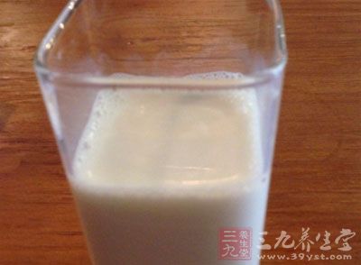 奶中的钙含量高于母乳