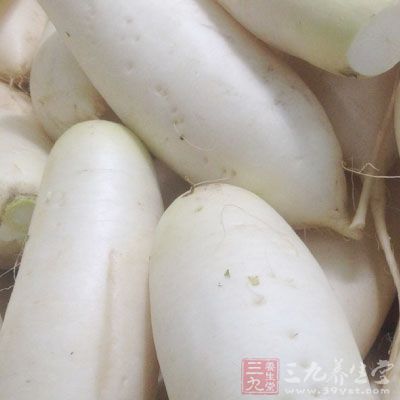 豬肉末200g，白蘿卜100g，蔥，辣椒少許