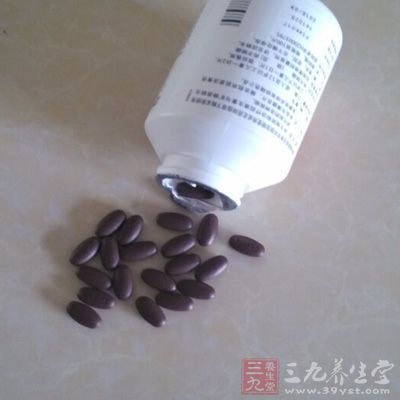 坚持用药治疗的同时，夏季保持脚部干燥