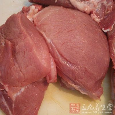 鴨肉、豬瘦肉洗凈切塊