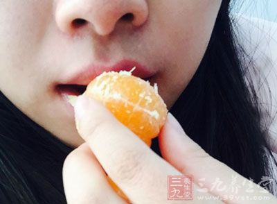 吃橘子的好处 好处不少但吃多也有坏处
