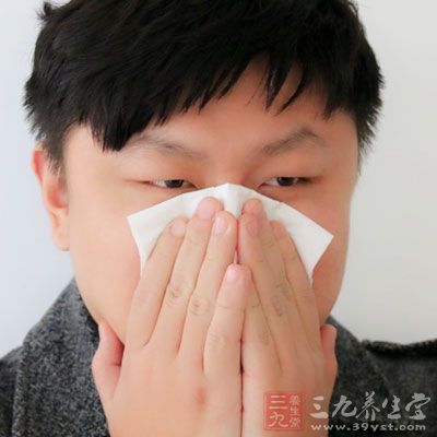 使到达嗅区的嗅质分子减少而使得人们感觉嗅觉减退