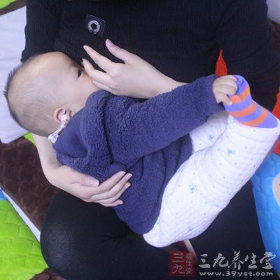 产后减肥的好方法4.坚持母乳喂养