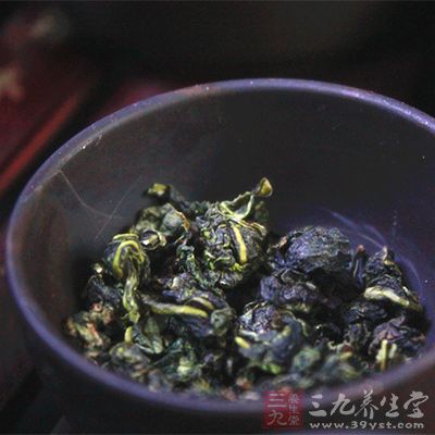 宾客若不想要茶，请用碗边轻轻把勺或壶嘴一碰