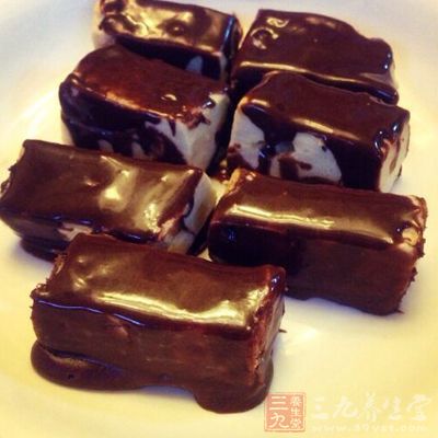 一块优质巧克力,进嘴很快就能被融化 一块优质巧克力,进嘴很快就能被融化