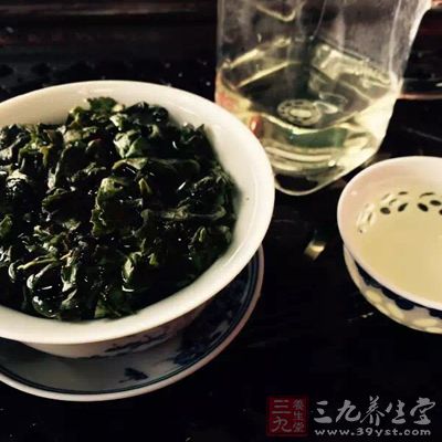 高血壓病患者忌飲濃茶，尤其是忌飲濃烈紅茶