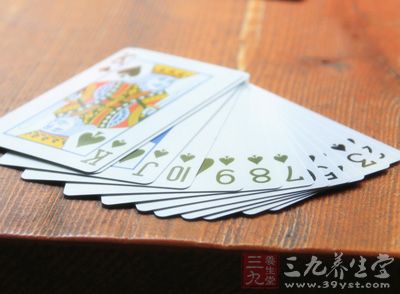 撲克牌玩法 幾步教你學(xué)會(huì)大老二