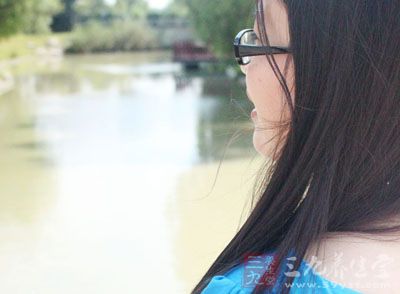 每日应补充一定量的复合维生素B族药物制剂 每日应补充一定量的复合维生素B族药物制剂