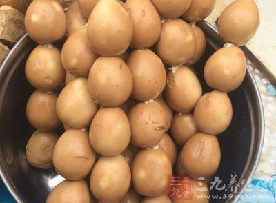 鸡蛋不可横放保存 鸡蛋不可横放保存