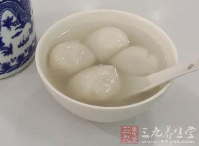 除了早餐不适合吃元宵外，好也别把元宵当正餐