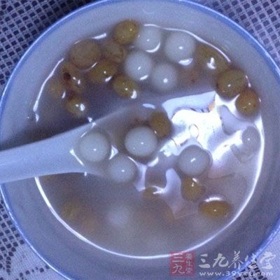 一旦发现元宵的颜色改变便不能食用