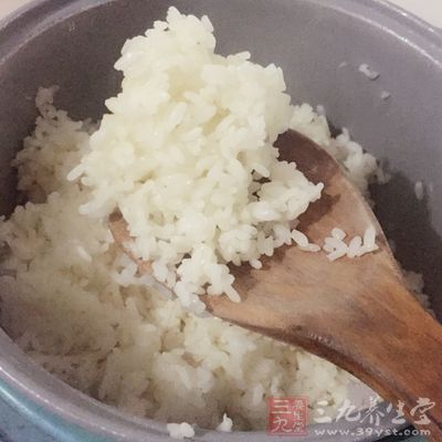 如何巧蒸米饭 如何巧蒸米饭