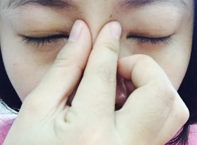 健康的指甲是呈粉红色