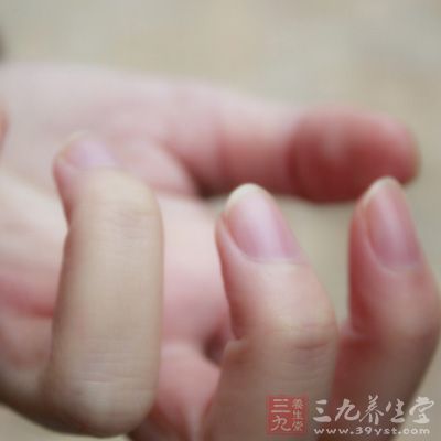 虽然手部肌肤被很多人忽视 虽然手部肌肤被很多人忽视