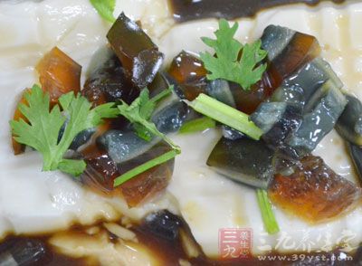 皮蛋含铅量高,经常食用会造成重金属铅在人体中的积存 皮蛋含铅量高,经常食用会造成重金属铅在人体中的积存