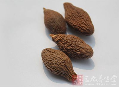 慢性失音的人,可以胖大海、炙甘草、冰糖泡茶喝 慢性失音的人,可以胖大海、炙甘草、冰糖泡茶喝