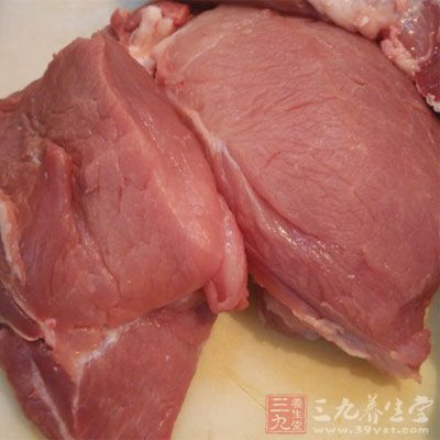 少吃红肉，红肉都含有大量的蛋白质