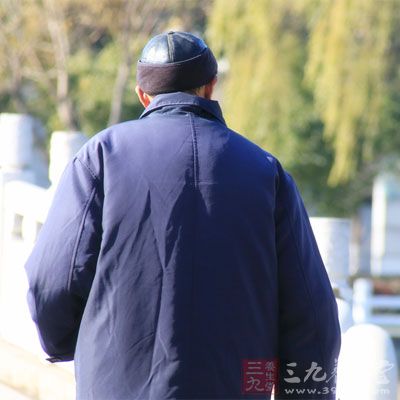 春季寒冷，老人容易上火