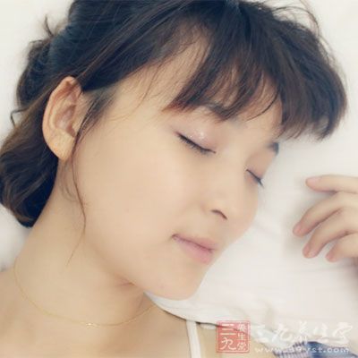 充分的睡眠是一切之根本，比如奶水充沛