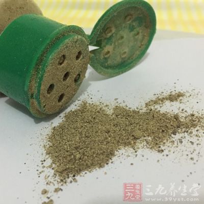 鱼丸，鱼面筋，竹笋尖，豆苗，盐，味精，胡椒粉