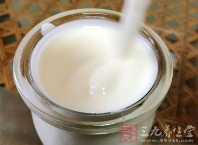 什么時(shí)候喝酸奶最好 飯后喝酸奶更利于營(yíng)養(yǎng)吸收