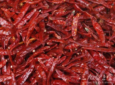 红辣椒或墨西哥胡椒能刺激食道的内壁 红辣椒或墨西哥胡椒能刺激食道的内壁