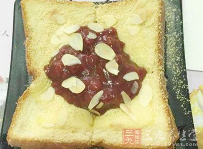 吃面包也有大学问 搭配是关键