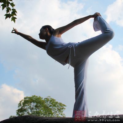 女性的青春活力和容颜皮肤与肾脏、卵巢功能和雌雄激素平衡等直接相关