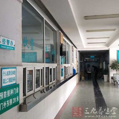 将三个孩子送往主城医院抢救