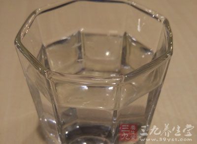 常常忘记一些重要的事情,“喝水”就是其中一项 常常忘记一些重要的事情,“喝水”就是其中一项