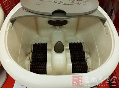 足浴盆是一种水电混合的电器 足浴盆是一种水电混合的电器