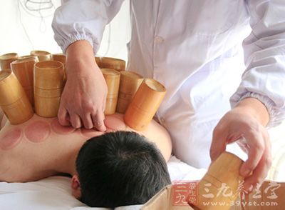 拔火罐可使局部组织形成高度充血 拔火罐可使局部组织形成高度充血