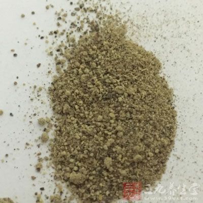 醋40cc，胡椒粉5克，酱油10cc，盐3克，味精2克，鸡汤500cc