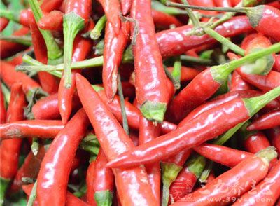 食物中的辣味一般是由辣椒素或挥发性的硫化物提供的