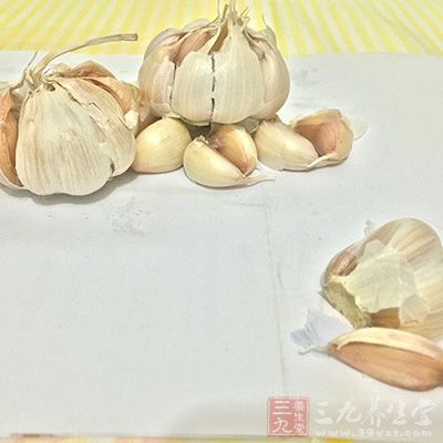常吃生大蒜的人，胃癌发病率非常低