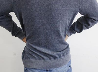 在活动或抬重物时冷不防就可能被“闪”一下