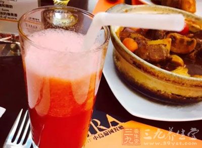 夏季常喝饮料易惹上肾结石 夏季常喝饮料易惹上肾结石