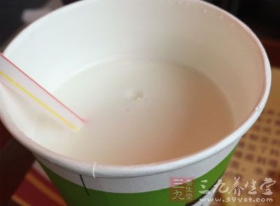 牛奶配大蒜可以降脂 牛奶配大蒜可以降脂