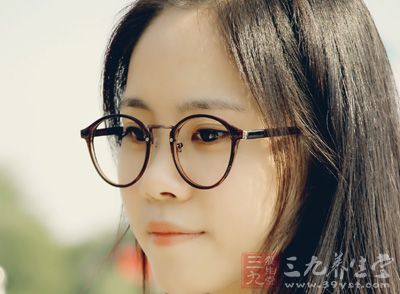 造成月经周期变长的原因有很多方面的 造成月经周期变长的原因有很多方面的