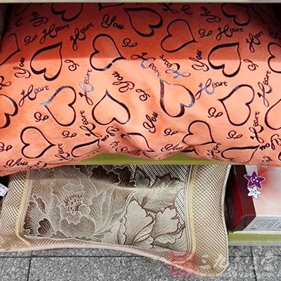 人造纤维枕头可以水洗 人造纤维枕头可以水洗