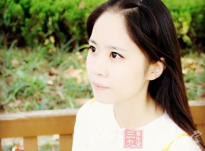 现在，MM们越来越重视了肌肤的抗衰老