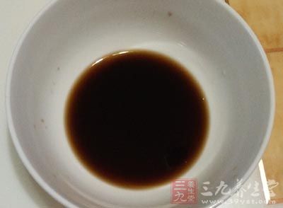 酸味明显，醋加得比较多的菜肴不能加味精