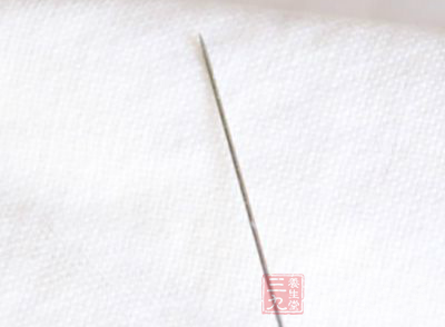 还要考虑针刺的方向和内脏间的解剖关系