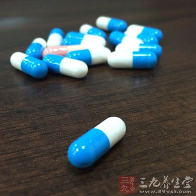 长期和过量使用安眠药不仅无助于睡眠，而且还会带来严重的副作用