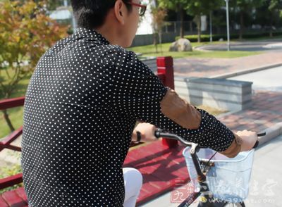 在国外,骑自行车旅游已经不再是一种新鲜的玩法 在国外,骑自行车旅游已经不再是一种新鲜的玩法