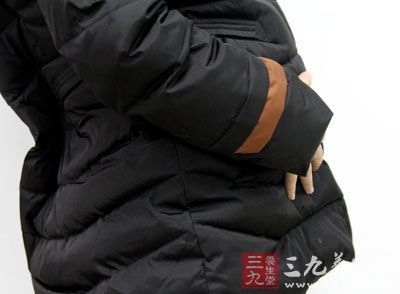 妊娠期间,胎儿的发育使子宫增大 妊娠期间,胎儿的发育使子宫增大