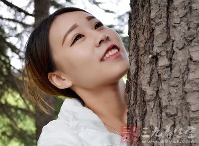 痛经是指女性在经期及其前后，出现小腹或腰部疼痛，甚至痛及腰骶